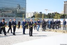 Государственные и общественные деятели Азербайджана продолжают посещать Парк Победы (ФОТО)