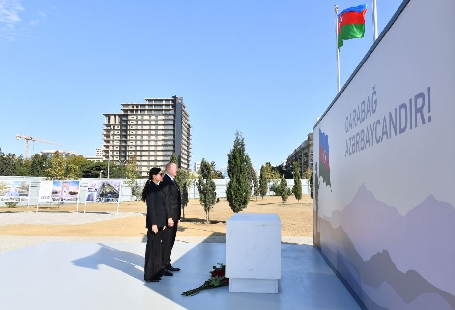 Президент Ильхам Алиев и Первая леди Мехрибан Алиева посетили в Баку строящийся Парк Победы (ФОТО/ВИДЕО)