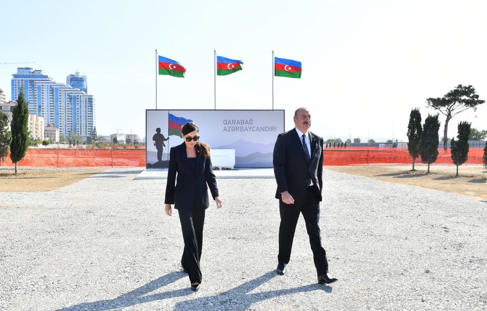 Президент Ильхам Алиев и Первая леди Мехрибан Алиева посетили в Баку строящийся Парк Победы (ФОТО/ВИДЕО)