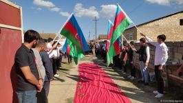 Останки пропавшего без вести 30 лет назад азербайджанского военнослужащего похоронили в Сальяне (ФОТО/ВИДЕО)