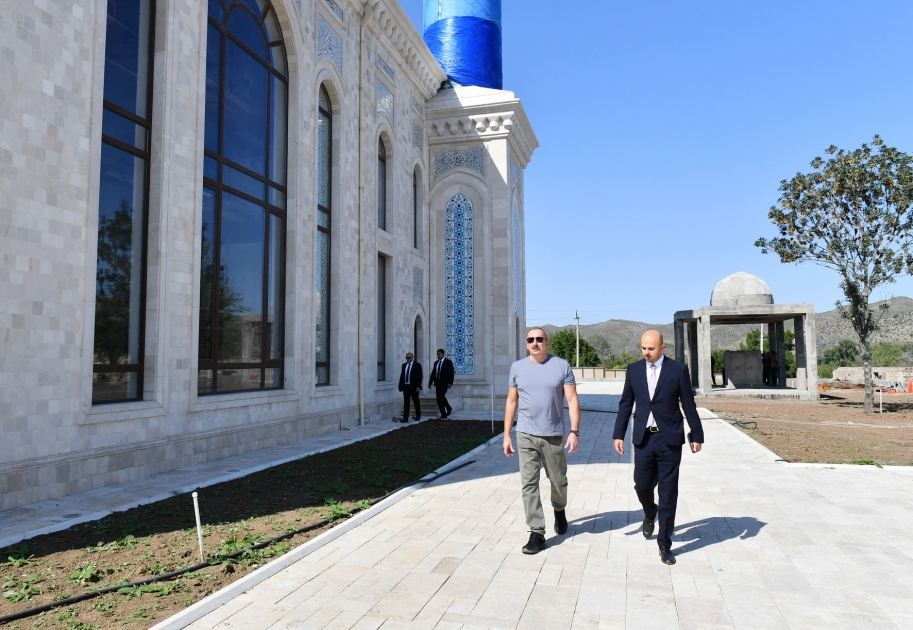Президент Ильхам Алиев ознакомился с работами, проводимыми в Зангиланской городской мечети (ВИДЕО/ФОТО)