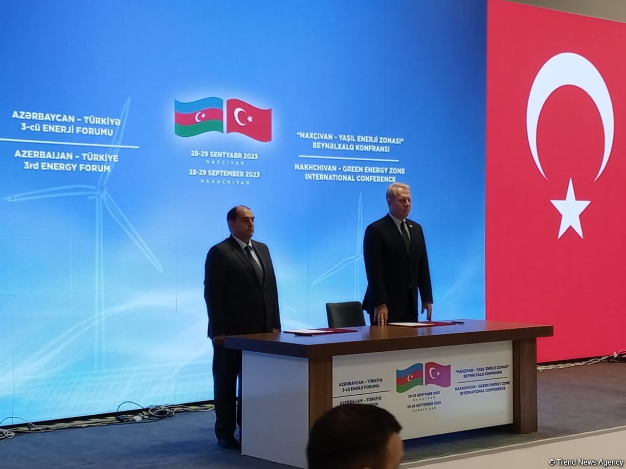 Госагентство по ВИЭ Азербайджана и ACWA Power подписали дорожную карту по разработке проекта ветроэнергетики (ФОТО)