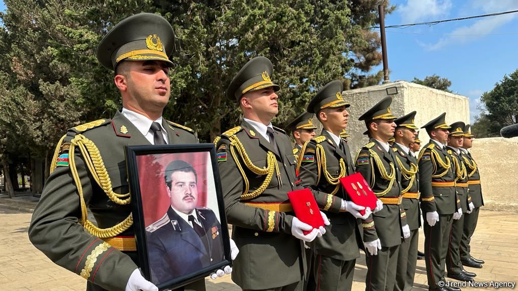 Национальный герой Азербайджана Риад Ахмедов похоронен на Второй Аллее почетного захоронения в Баку (ФОТО)