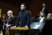 Эйюб Гулиев стал первым азербайджанским дирижером, управлявшим Загребским оркестром - концерт в Хорватии (ФОТО)