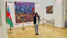 Связь поколений... В Вене представлены работы Тогрула и Асмер Нариманбековых, хранящиеся в частных коллекциях (ФОТО)