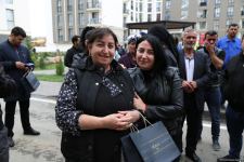Еще один караван с бывшими вынужденными переселенцами прибыл в Физули (ФОТО)