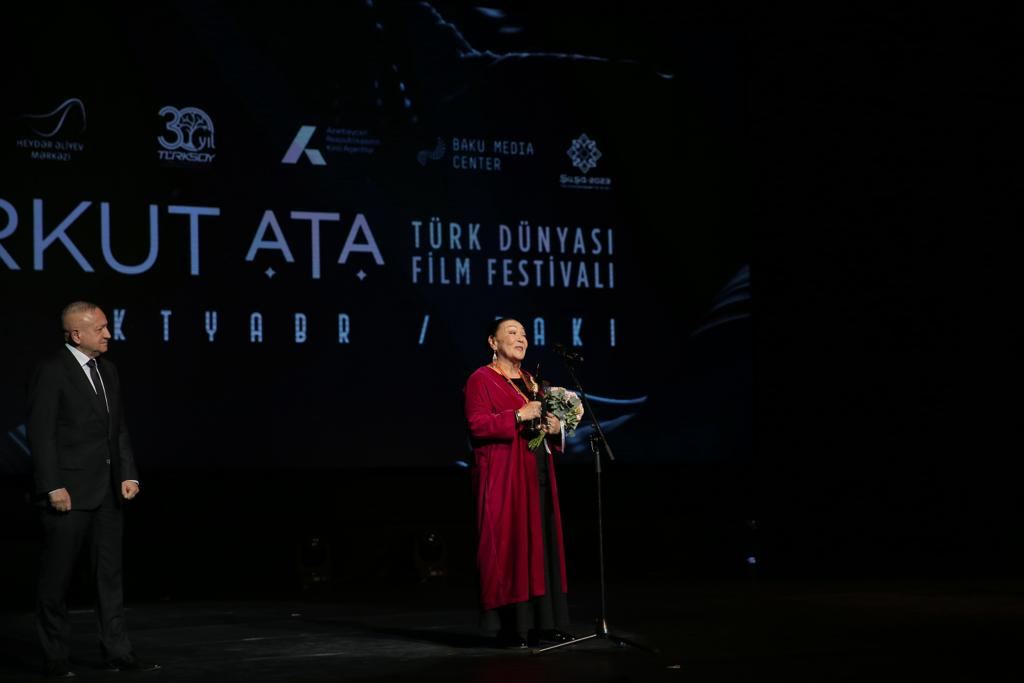 В Баку состоялась торжественная церемония награждения победителей Международного кинофестиваля тюркского мира Korkut Ata (ФОТО)