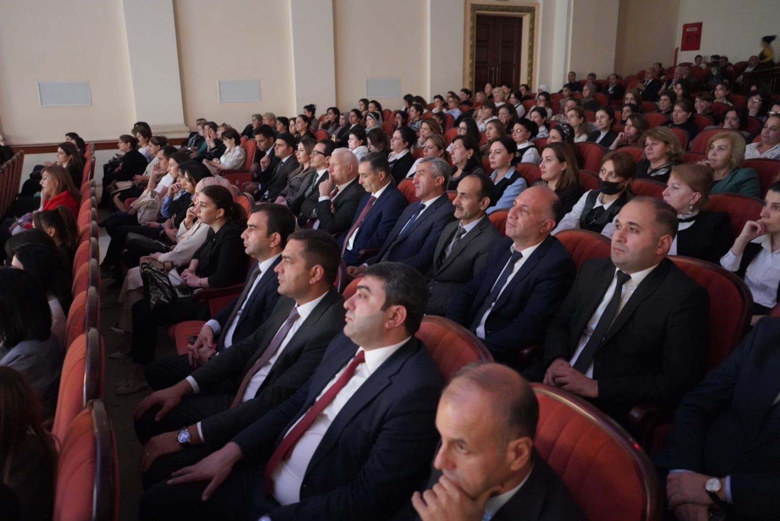 В Мингячевире показали постановку "Sən elə bir zirvəsən!" (ФОТО)