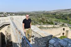 President Ilham Aliyev visits Asgaran fortress (PHOTO)