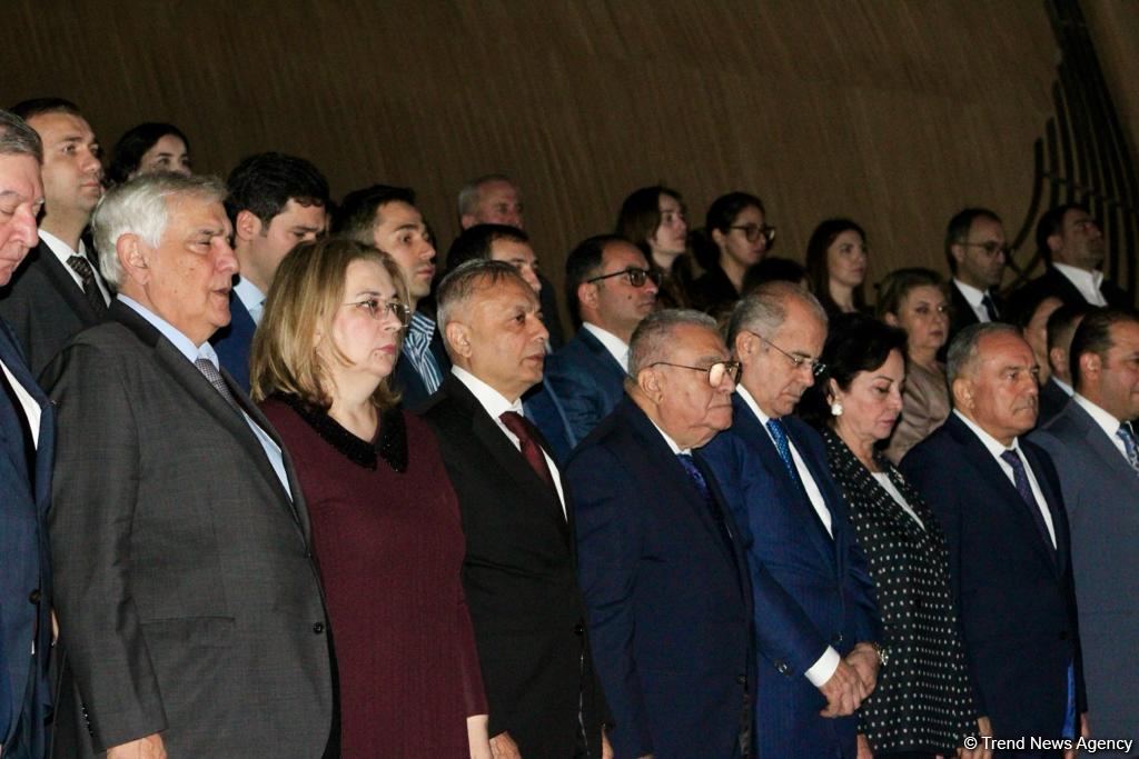 В Центре Гейдара Алиева проходит мероприятие "Гейдар Алиев и Президентские стипендиаты: стратегия, направленная на будущее" (ФОТО)