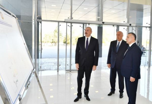 Президент Ильхам Алиев принял участие в открытии нового здания Сумгайытской городской больницы номер 2 (ФОТО/ВИДЕО)