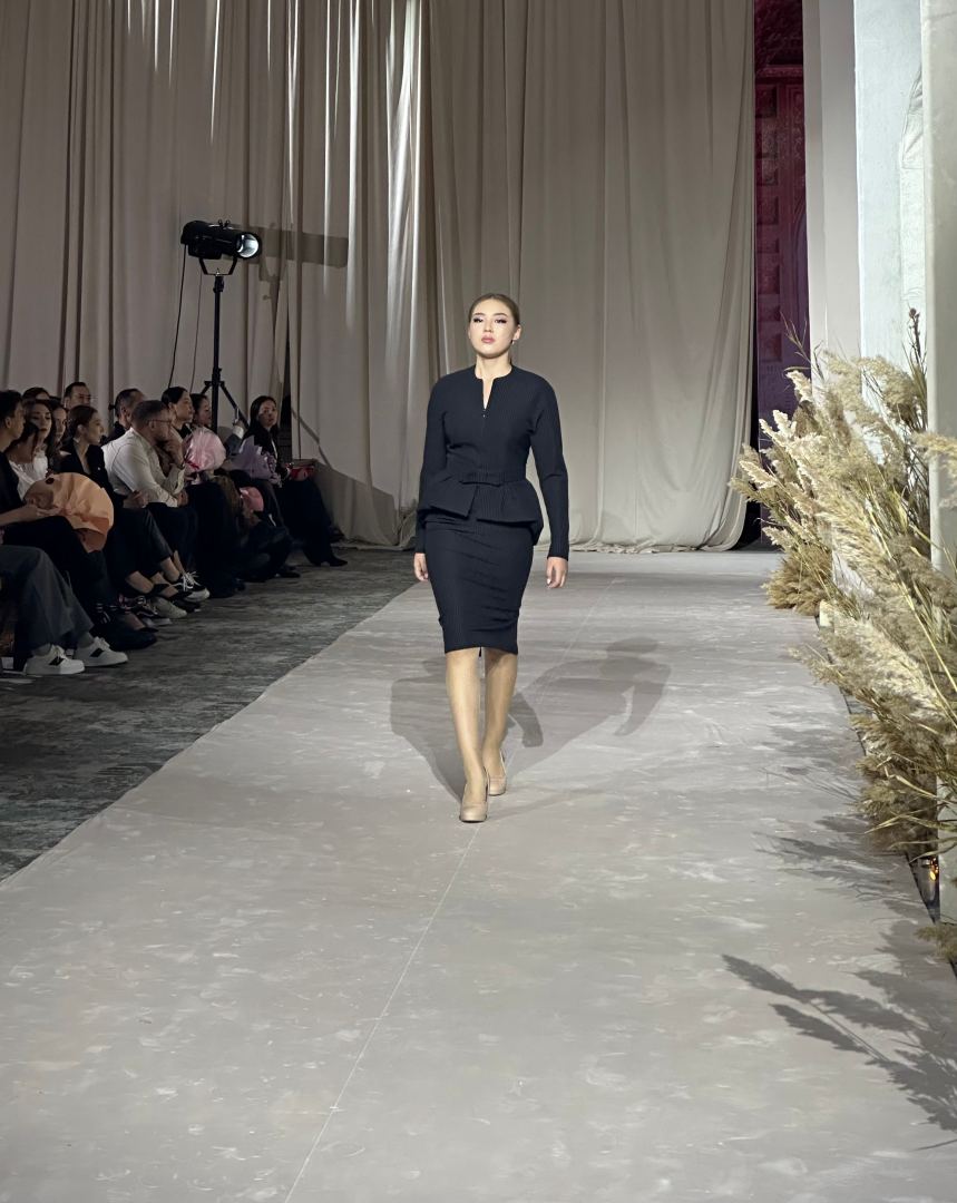 "Коллаж" Гюльнары Халиловой с успехом представлен на Tengrii Fashion Week в Казахстане (ФОТО)