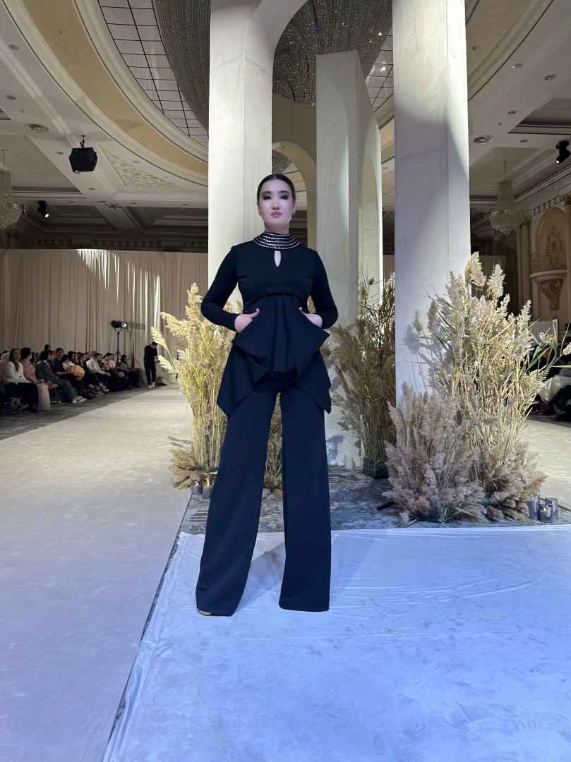 "Коллаж" Гюльнары Халиловой с успехом представлен на Tengrii Fashion Week в Казахстане (ФОТО)