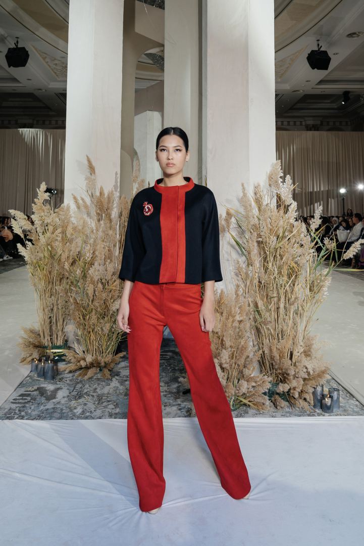 "Коллаж" Гюльнары Халиловой с успехом представлен на Tengrii Fashion Week в Казахстане (ФОТО)