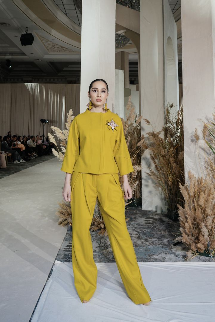 "Коллаж" Гюльнары Халиловой с успехом представлен на Tengrii Fashion Week в Казахстане (ФОТО)