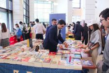 В Университете ADA состоялось открытие книжной выставки, посвященной 100-летию великого лидера Гейдара Алиева (ФОТО)