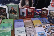 В Университете ADA состоялось открытие книжной выставки, посвященной 100-летию великого лидера Гейдара Алиева (ФОТО)