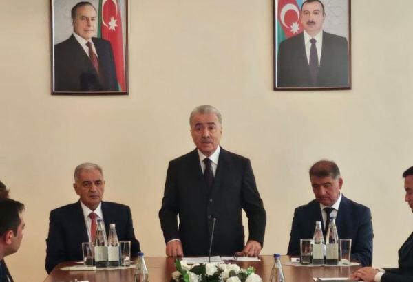 New chief executive of Azerbaijan's Samukh district presented to staff