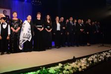 В ТЮЗ-е прошел вечер "El bilir ki, sən mənimsən", посвященный 100-летию великого лидера Гейдара Алиева (ФОТО)