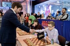 Теймур Раджабов сыграет в Международном турнире по быстрым шахматам с призовым фондом около 300 000 AZN (ФОТО)