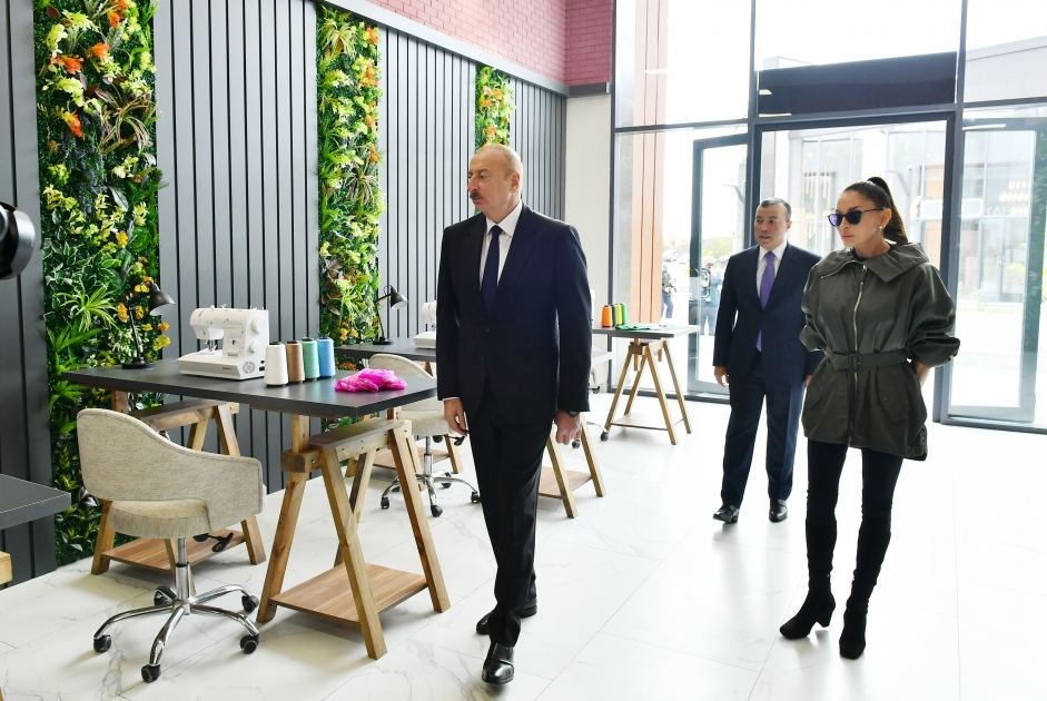 Президент Ильхам Алиев и Первая леди Мехрибан Алиева приняли участие в открытии филиала DOST EVİ Центра инклюзивного развития и творчества DOST в Исмайыллы (ФОТО)