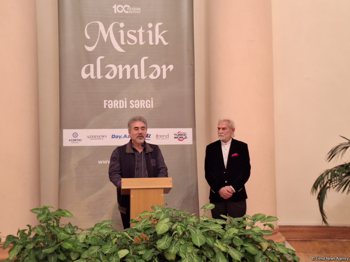"Мистические миры" в Баку: захватывающие дух картины Вадуда Муаззина (ФОТО)