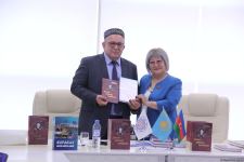 В Баку состоялась презентация книги Насихи Кенжиной "Ербол - шехид Карабаха" о герое из Казахстана  (ФОТО)