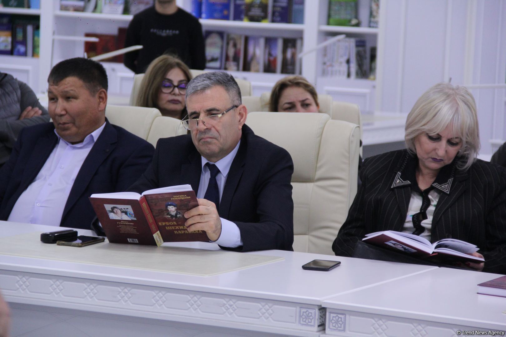 В Баку состоялась презентация книги Насихи Кенжиной "Ербол - шехид Карабаха" о герое из Казахстана  (ФОТО)