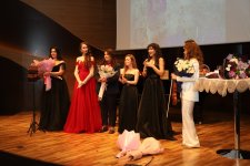 Холодным осенним вечером в Баку с прекрасными и талантливыми девушками (ФОТО)