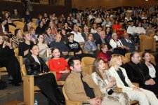 Холодным осенним вечером в Баку с прекрасными и талантливыми девушками (ФОТО)