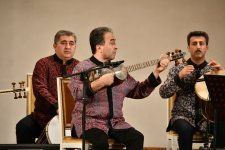 В Баку прошел вечер мугама с Фарамарзом Гармруди (ФОТО)