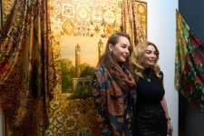 Какая красота! Произведения азербайджанских художников перенесены на шелк (ФОТО)