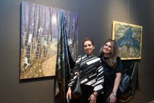 Какая красота! Произведения азербайджанских художников перенесены на шелк (ФОТО)