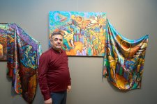 Какая красота! Произведения азербайджанских художников перенесены на шелк (ФОТО)