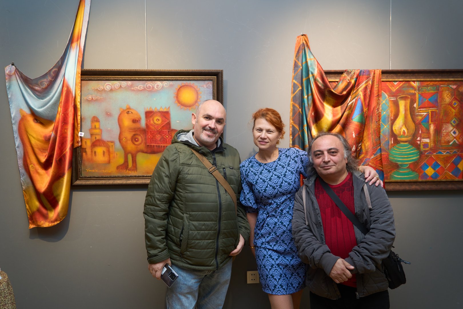 Какая красота! Произведения азербайджанских художников перенесены на шелк (ФОТО)