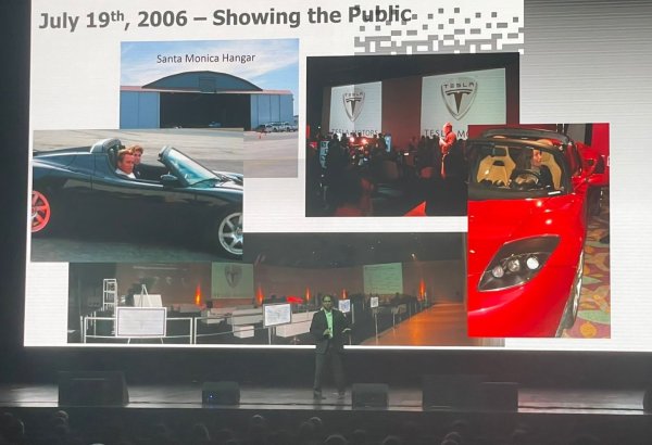 People need to refrain from using fossil carbon, Tesla co-founder says in Baku