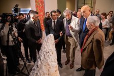 YARAT организовал выставку народного художника Фархада Халилова "Между небом и землей" (ФОТО)