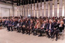 YARAT организовал выставку народного художника Фархада Халилова "Между небом и землей" (ФОТО)