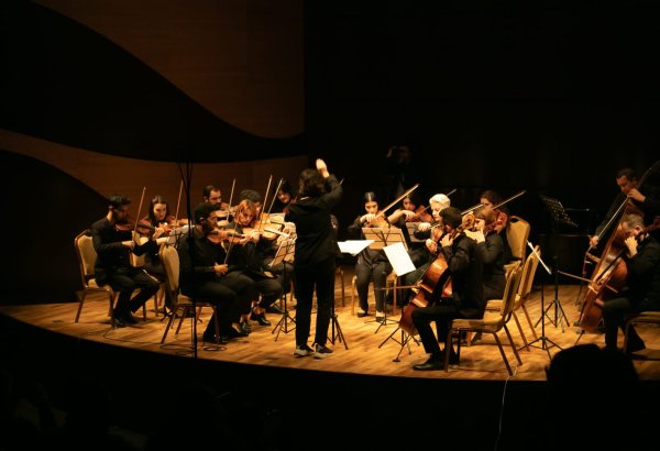 Впервые в Азербайджане - Charme, Lemma-İcon-Epigram, Fragmente aus Frühling, Callices (ВИДЕО, ФОТО)