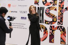 Коллекция Фахрии Халафовой "Романтическая фантазия" стала виртуальным путешествием в райский сад - Azerbaijan Fashion Week (ФОТО)