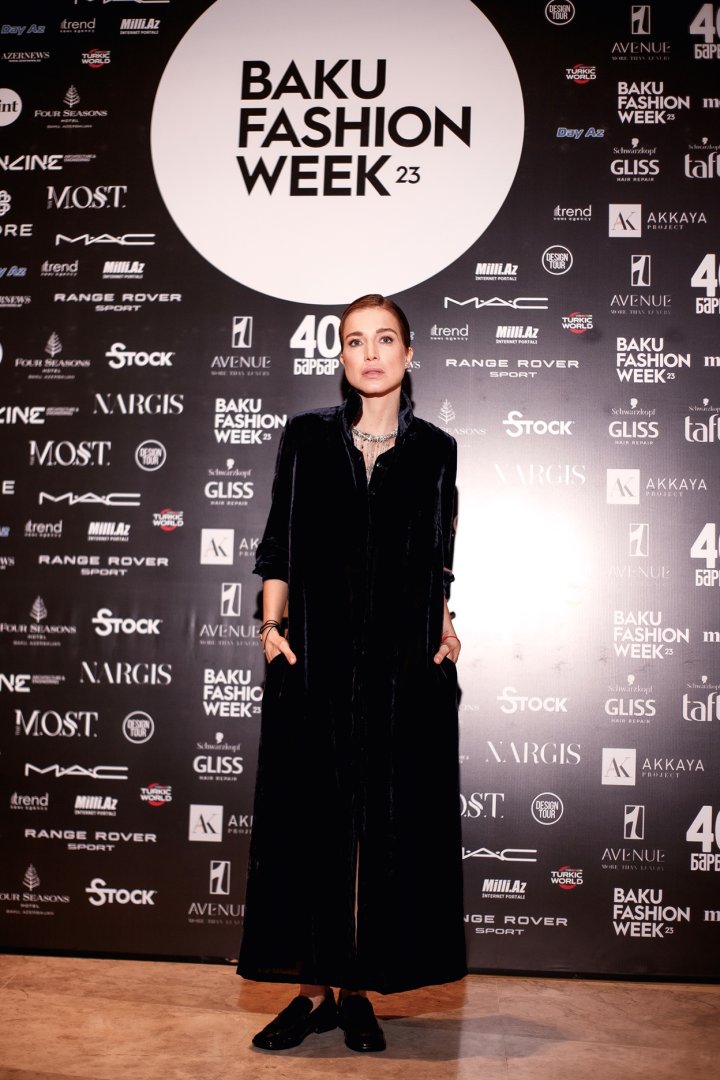 Baku Fashion Week 2023 – от огненного танца и роскошных тканей до национальных мотивов (ФОТО)