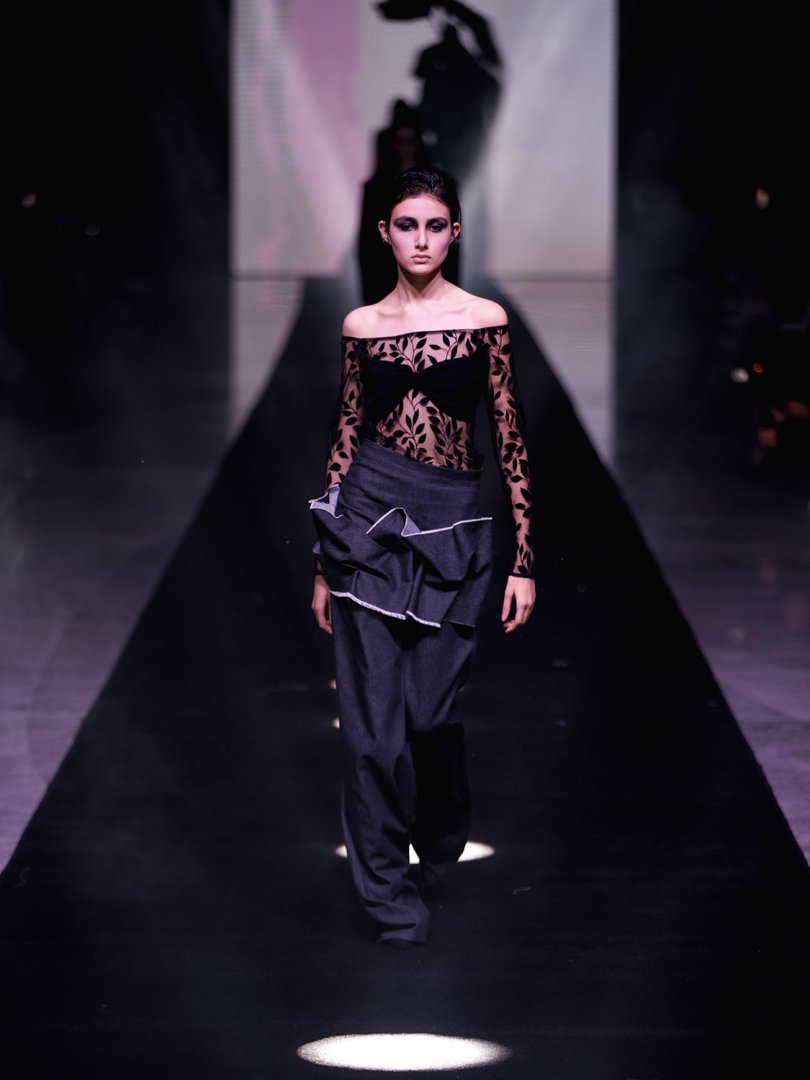 Baku Fashion Week 2023 – от огненного танца и роскошных тканей до национальных мотивов (ФОТО)