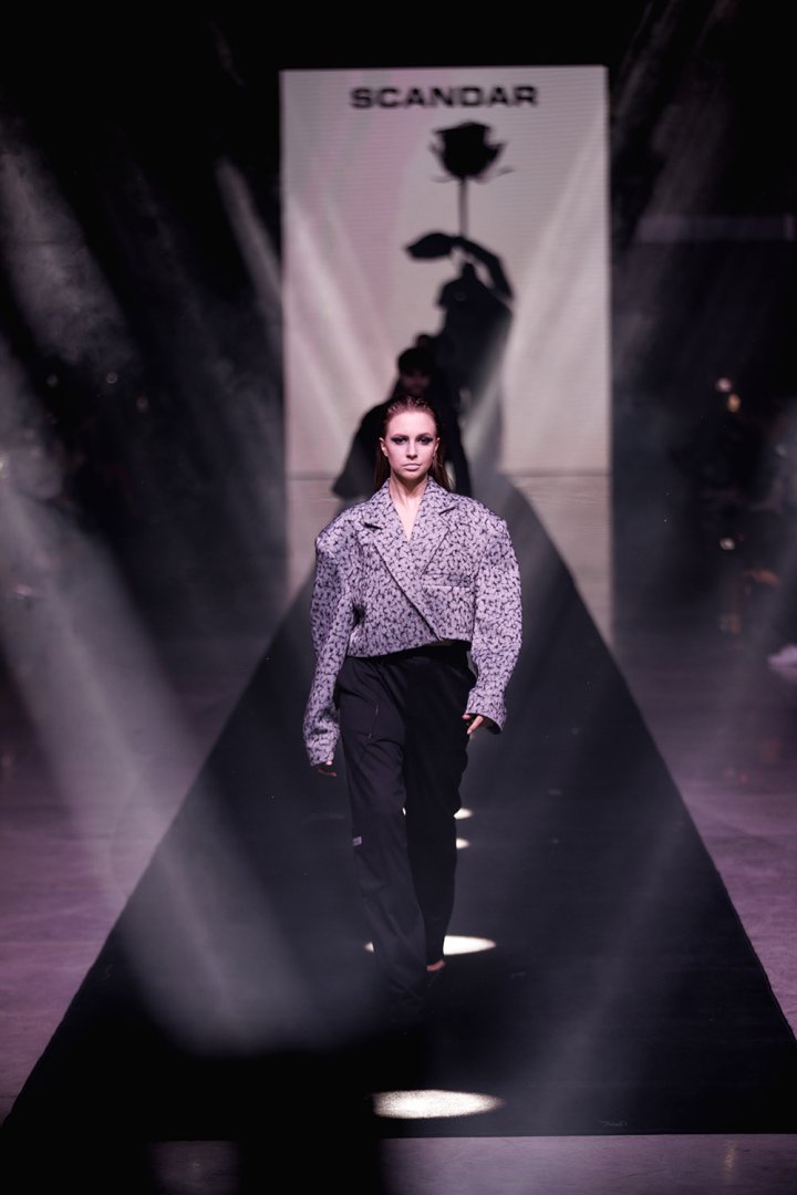 Baku Fashion Week 2023 – от огненного танца и роскошных тканей до национальных мотивов (ФОТО)
