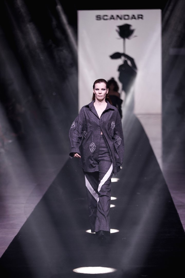 Baku Fashion Week 2023 – от огненного танца и роскошных тканей до национальных мотивов (ФОТО)