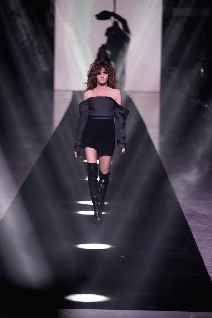 Baku Fashion Week 2023 – от огненного танца и роскошных тканей до национальных мотивов (ФОТО)
