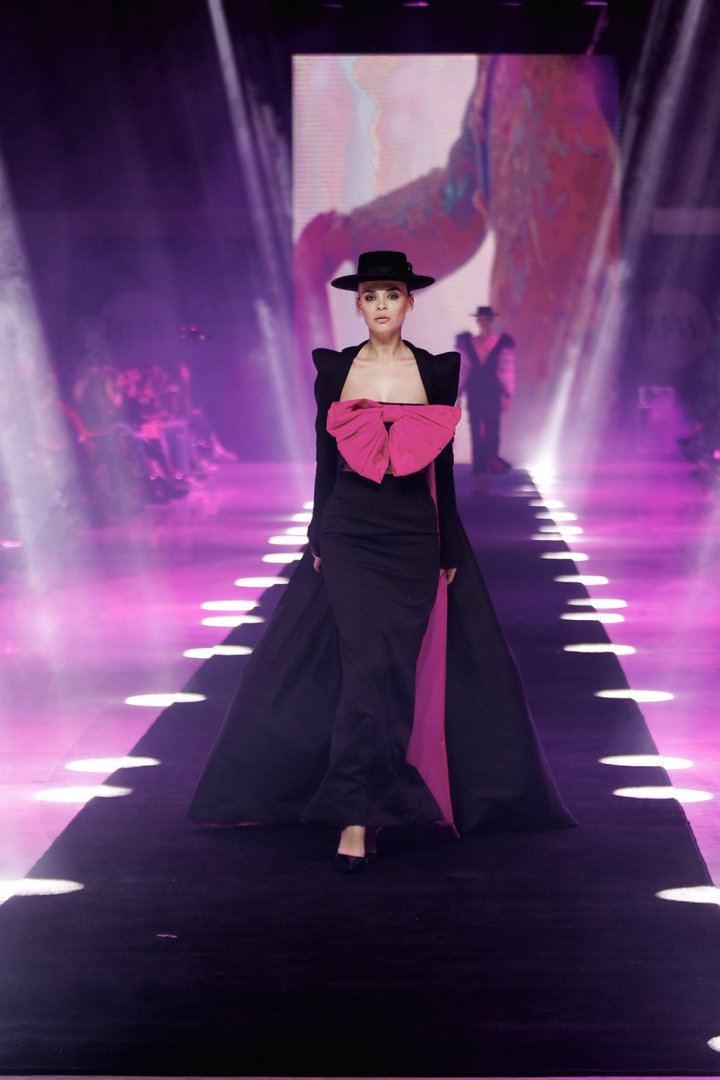 Baku Fashion Week 2023 – от огненного танца и роскошных тканей до национальных мотивов (ФОТО)