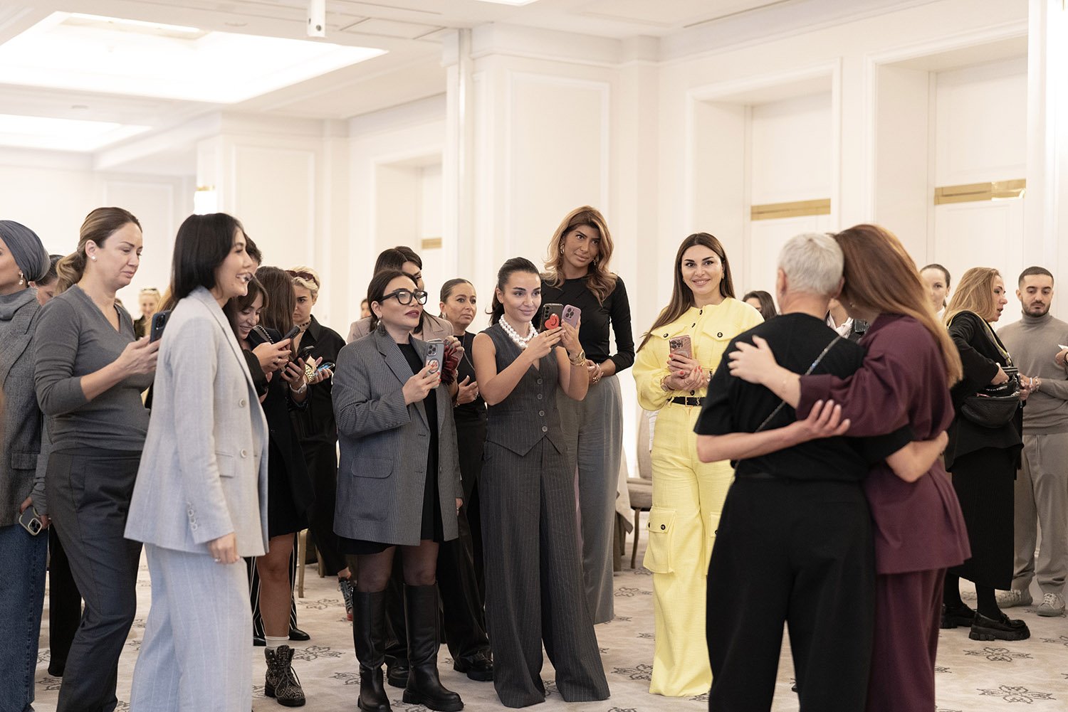 Baku Fashion Week 2023 – от огненного танца и роскошных тканей до национальных мотивов (ФОТО)
