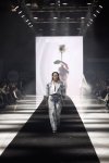 Baku Fashion Week 2023 – от огненного танца и роскошных тканей до национальных мотивов (ФОТО)
