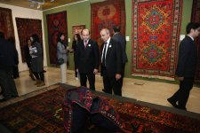 В Баку открылась выставка "Западно-азербайджанские ковры: историческая память наших орнаментов" (ФОТО)