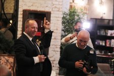 В Баку прошла трогательная встреча с известным литовским военным журналистом Ричардасом Лапайтисом (ФОТО)